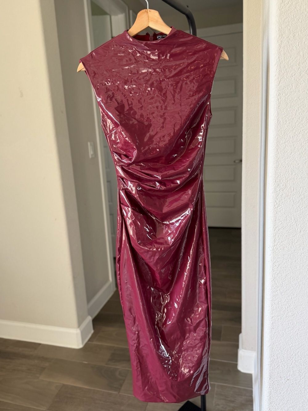 naked wardrobe Burgundy Patent Sleeveless Midi Dress XS